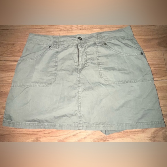 BUM EQUIPMENT mini skort - Picture 1 of 3